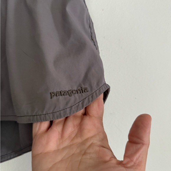 Patagonia Womens Gray Running Athletic Shorts, Size 2 - Picture 3 of 6